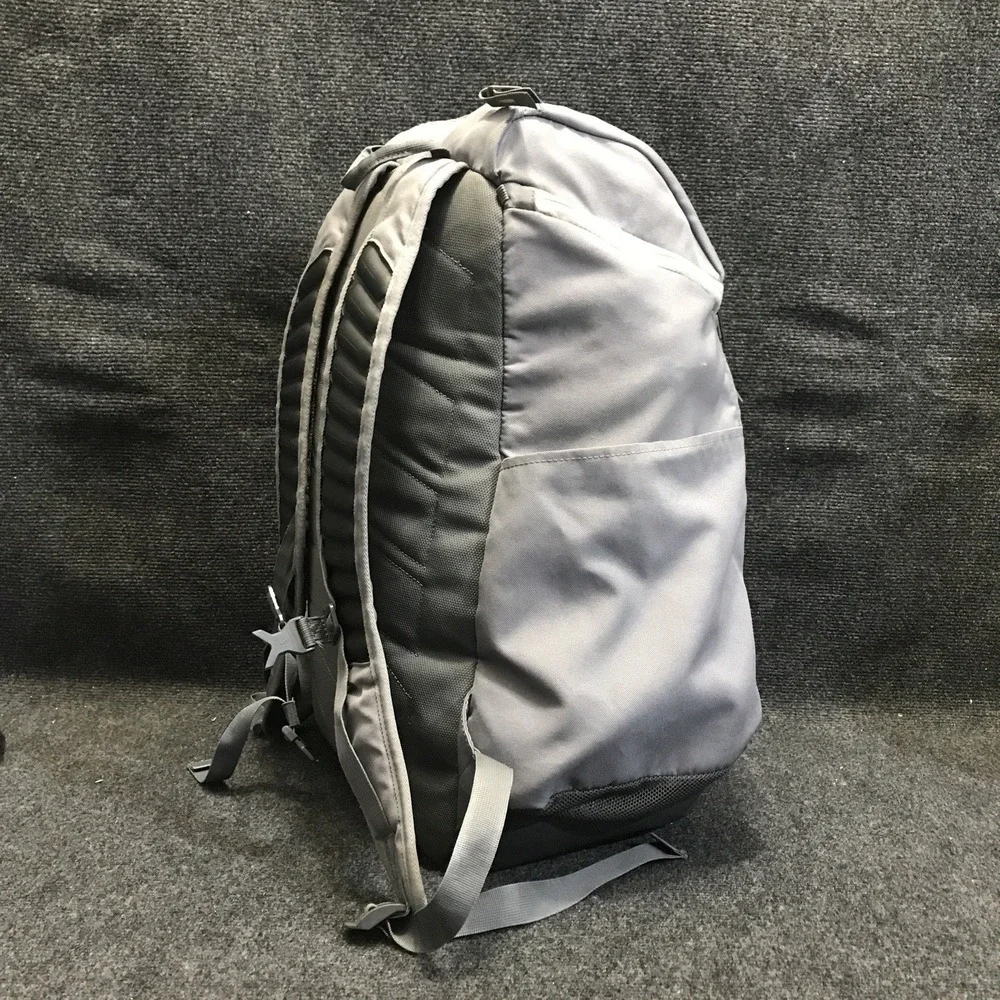 Nike BA5259-041 Hoops Elite Pro Basketball Backpack Gray/Black w/ Nike Quad Zip